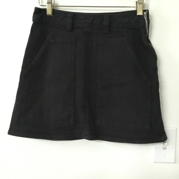 Aritizia Wilfred Free Penske Black Mini Skirt - Picture 2 of 5